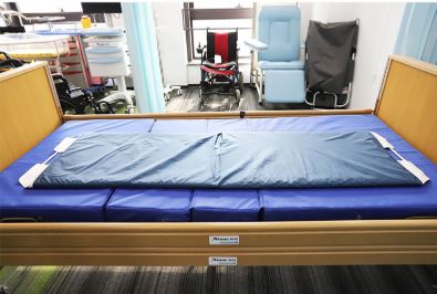 EA-1F11 Patient Roller Board Slide Sheet With 2 Handles - Image 4